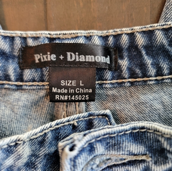 Pixie And Diamond Acid Wash Womens Jeans With Patchwork Sequined Details - Picture 5 of 12